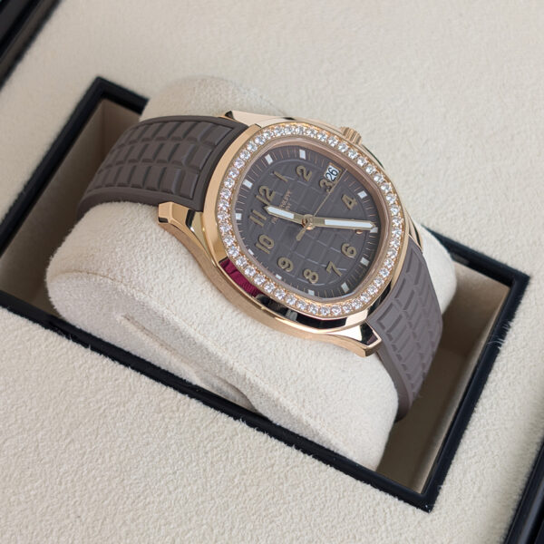 Patek Philippe Aquanaut 5268/200R-010 Rose Gold Diamond Bezel - Image 4